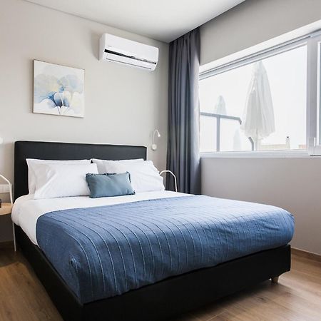 Wyz Attiki Aparthotel Athènes Extérieur photo
