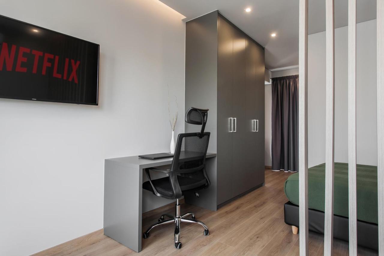 Wyz Attiki Aparthotel Athènes Extérieur photo